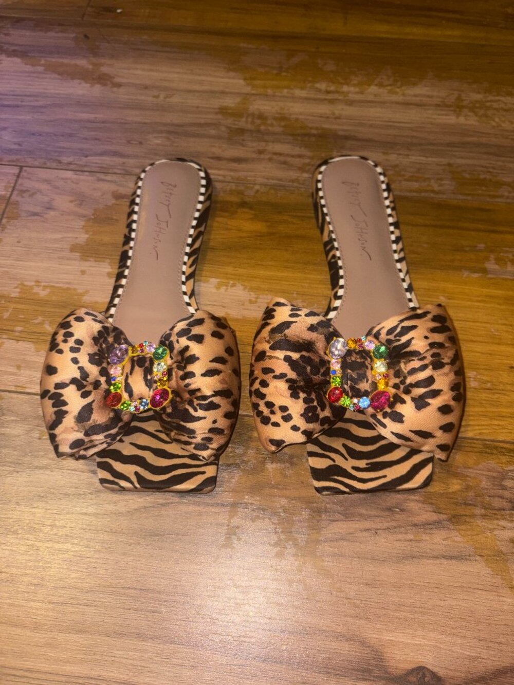 Betsey Johnson DAISYY sandal